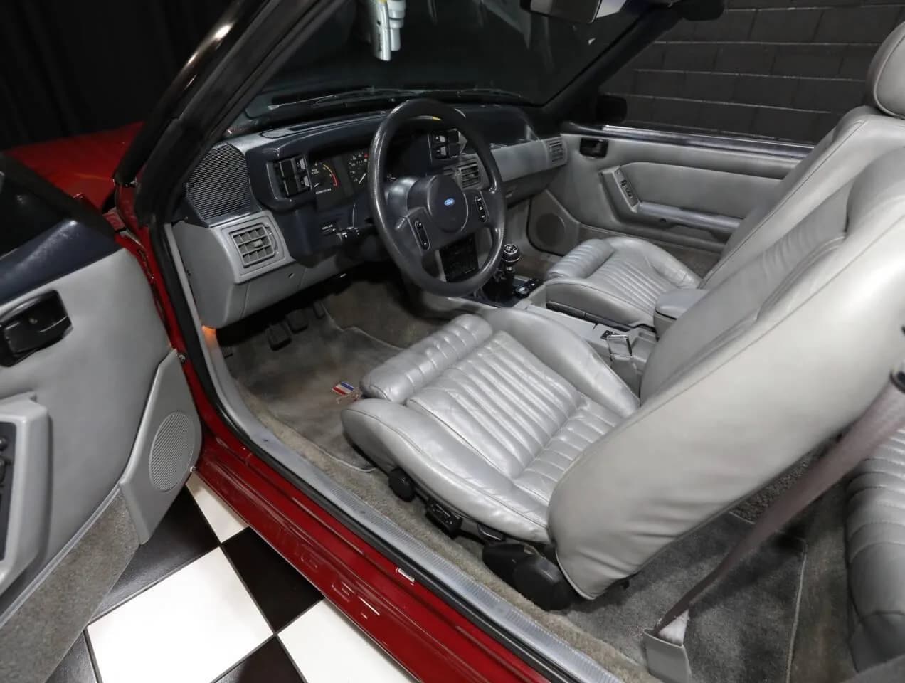 1987 Ford Mustang - Thumbnail 3
