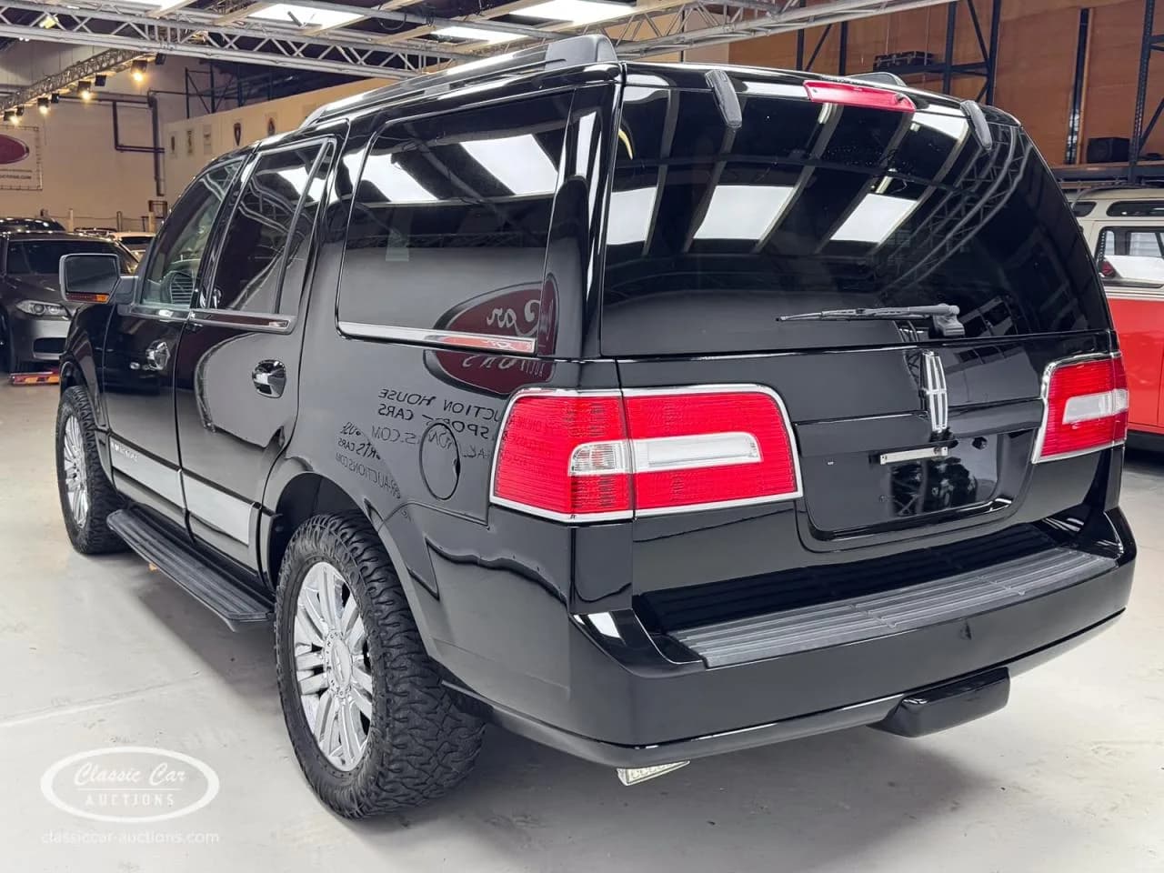 2009 Lincoln Navigator - Thumbnail 4