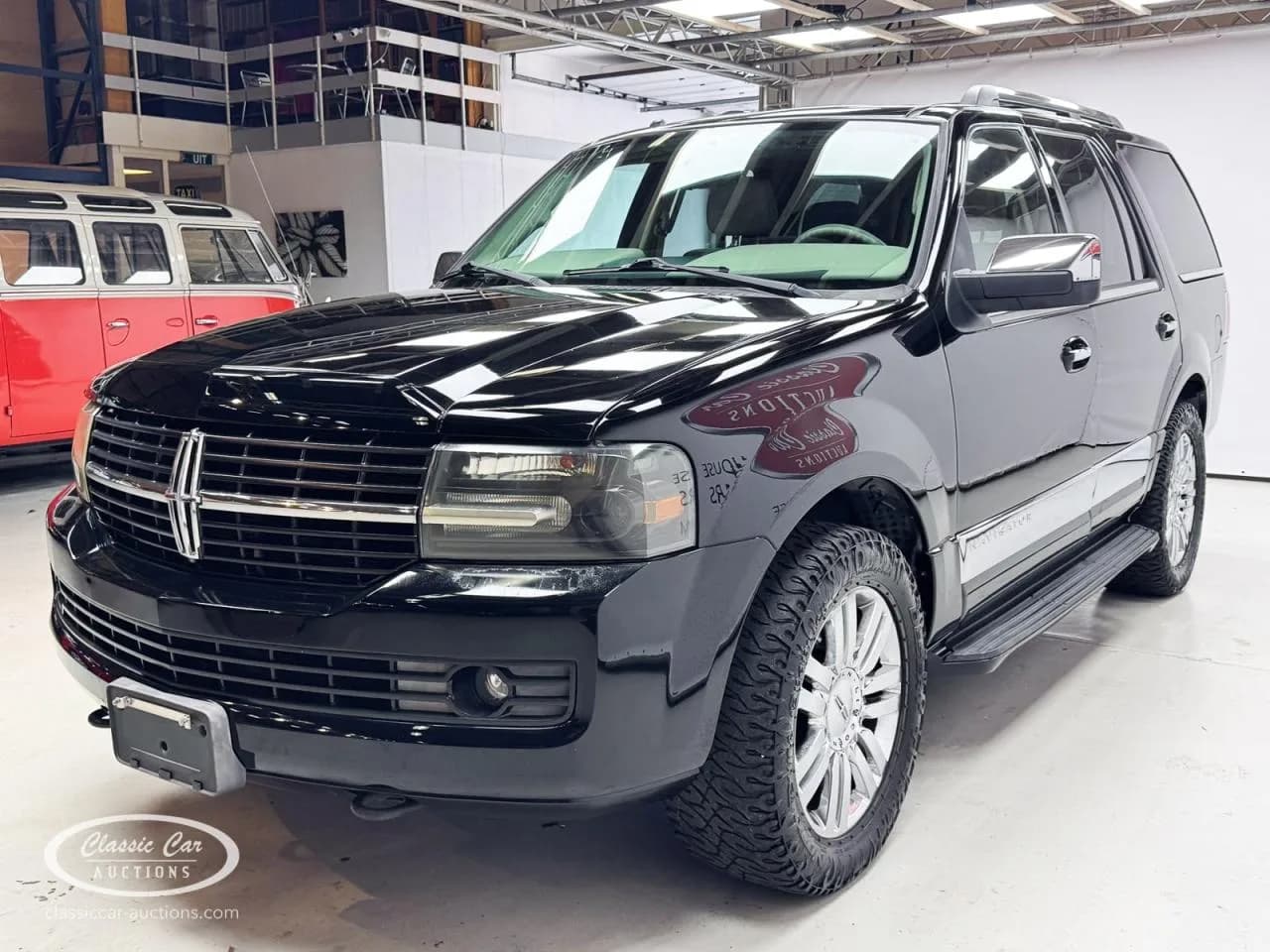 2009 Lincoln Navigator - Thumbnail 3