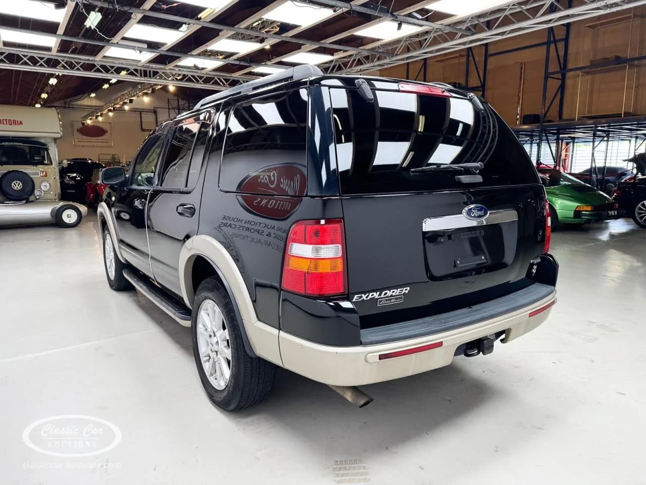 2010 Ford Explorer - Thumbnail 4