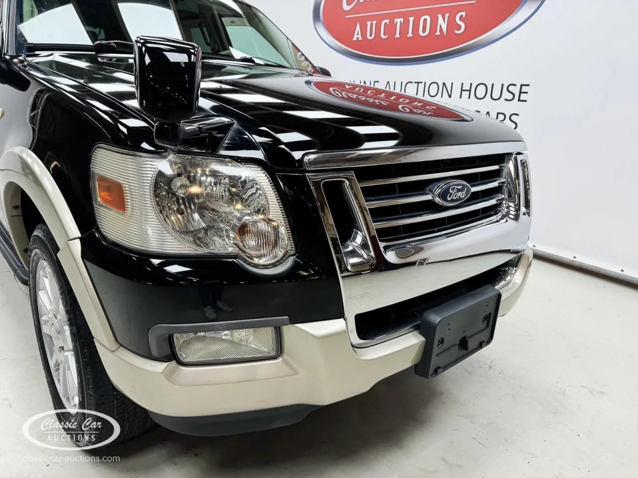 2010 Ford Explorer - Thumbnail 7