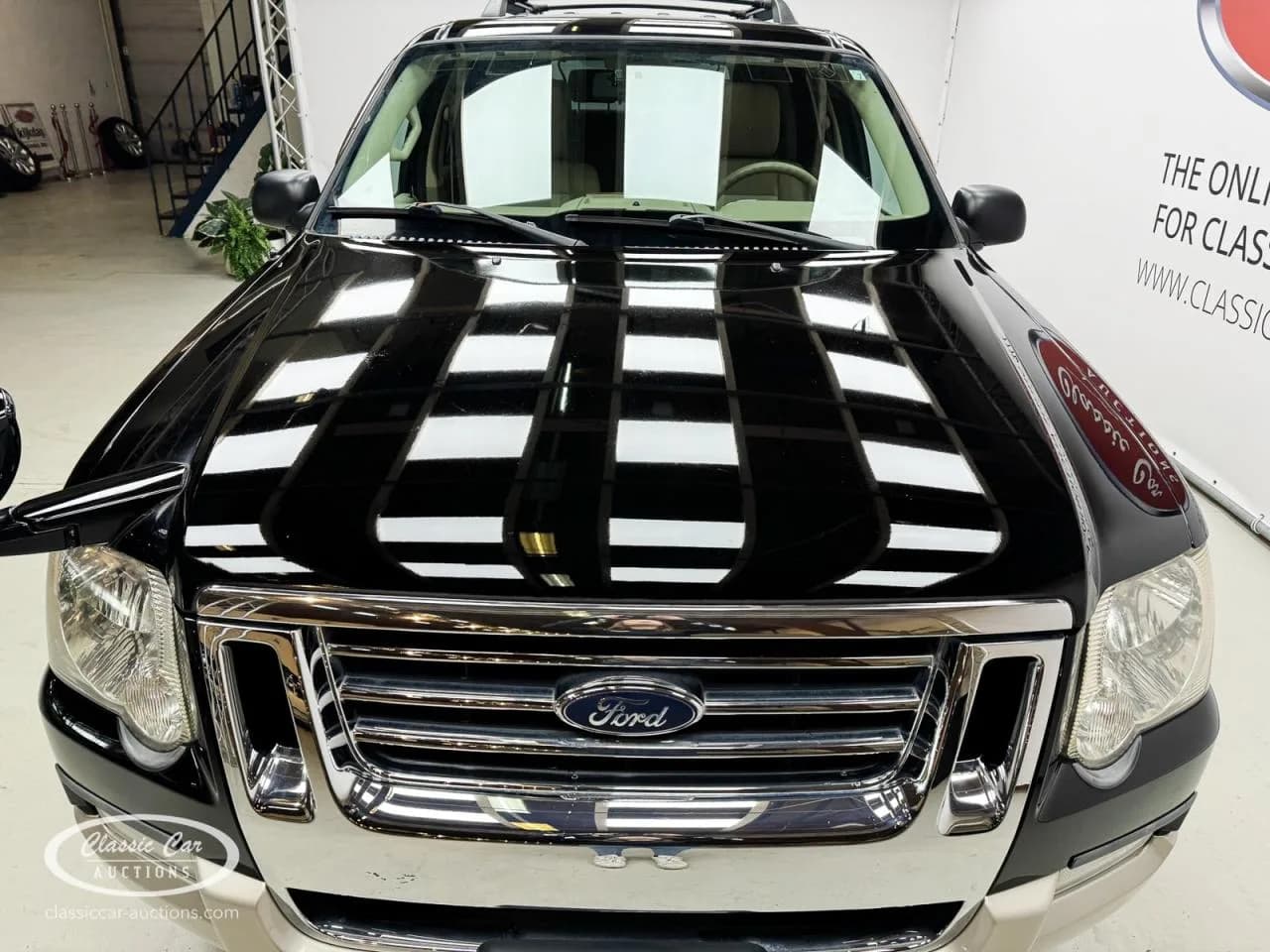 2010 Ford Explorer - Thumbnail 8