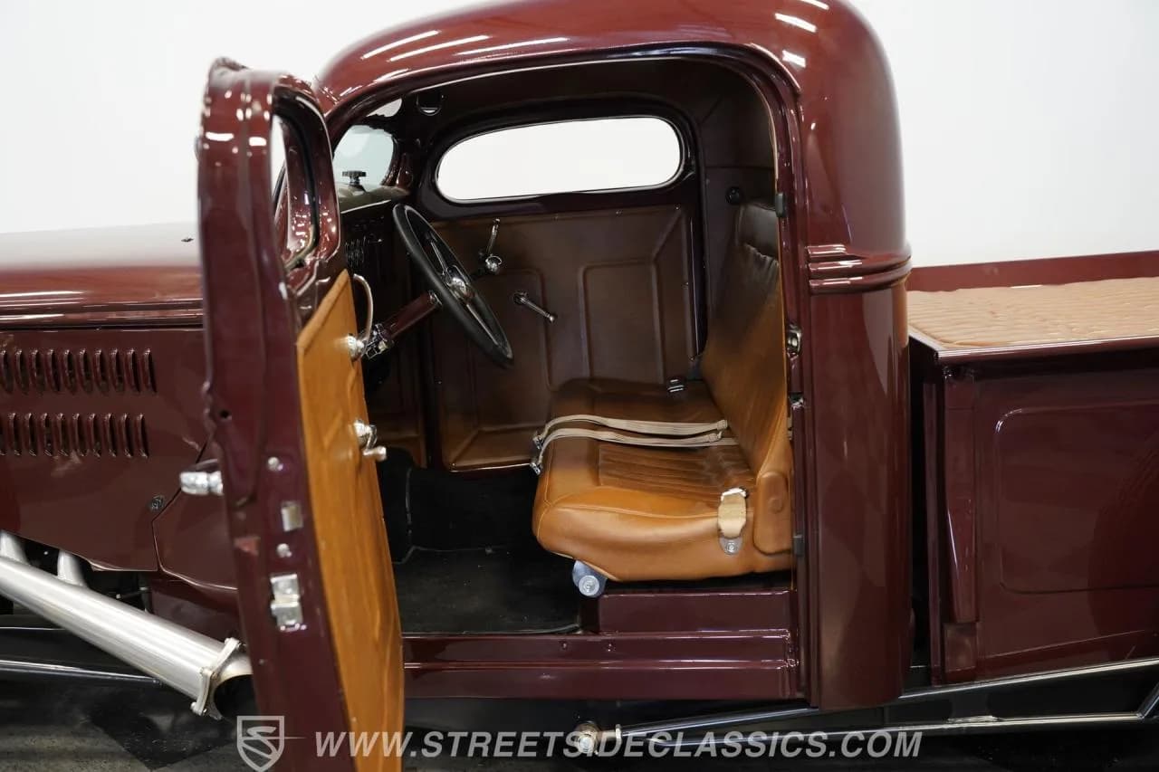 1939 Ford Pickup - Thumbnail 3