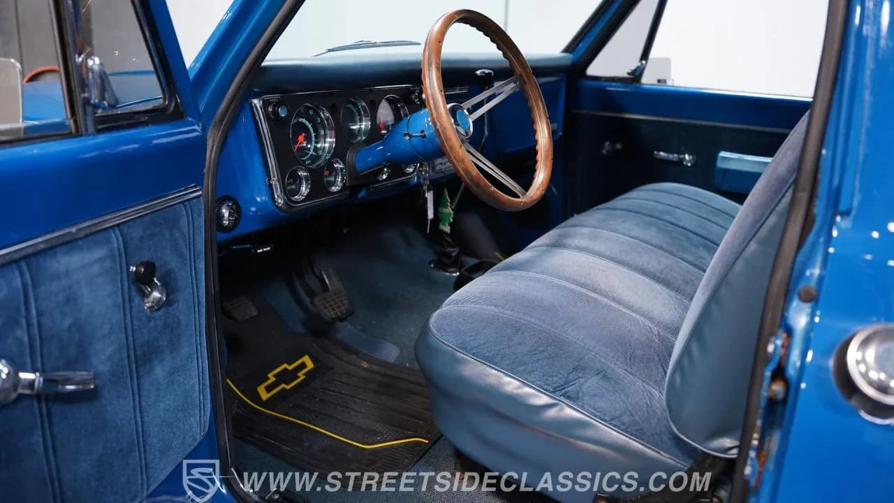 1971 Chevrolet c10 Stepside - Thumbnail 4
