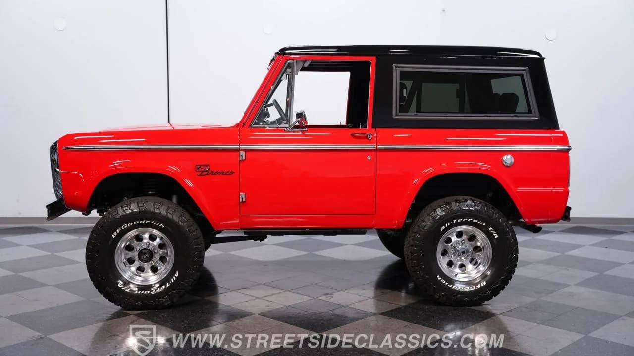 1972 Ford Bronco 4X4 - Thumbnail 2