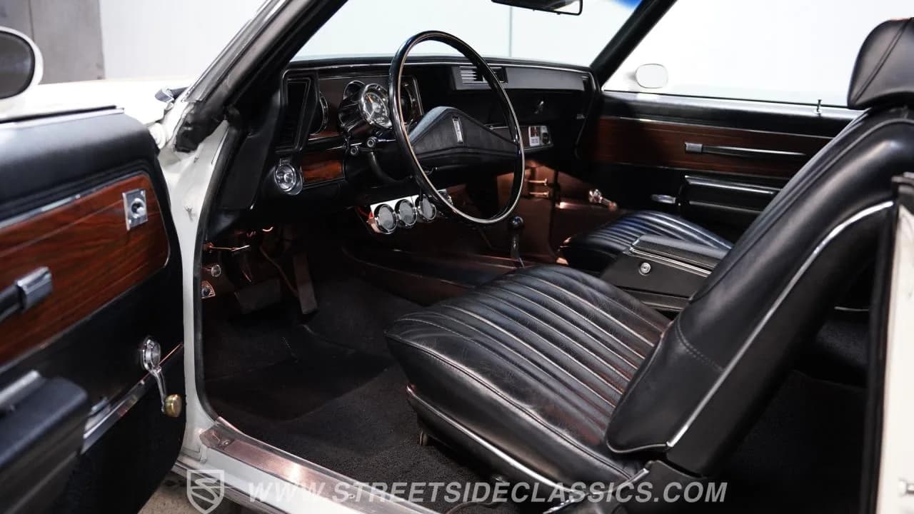1972 Oldsmobile Cutlass Supreme Hurst/Olds Indy 500 Pace Car - Thumbnail 4