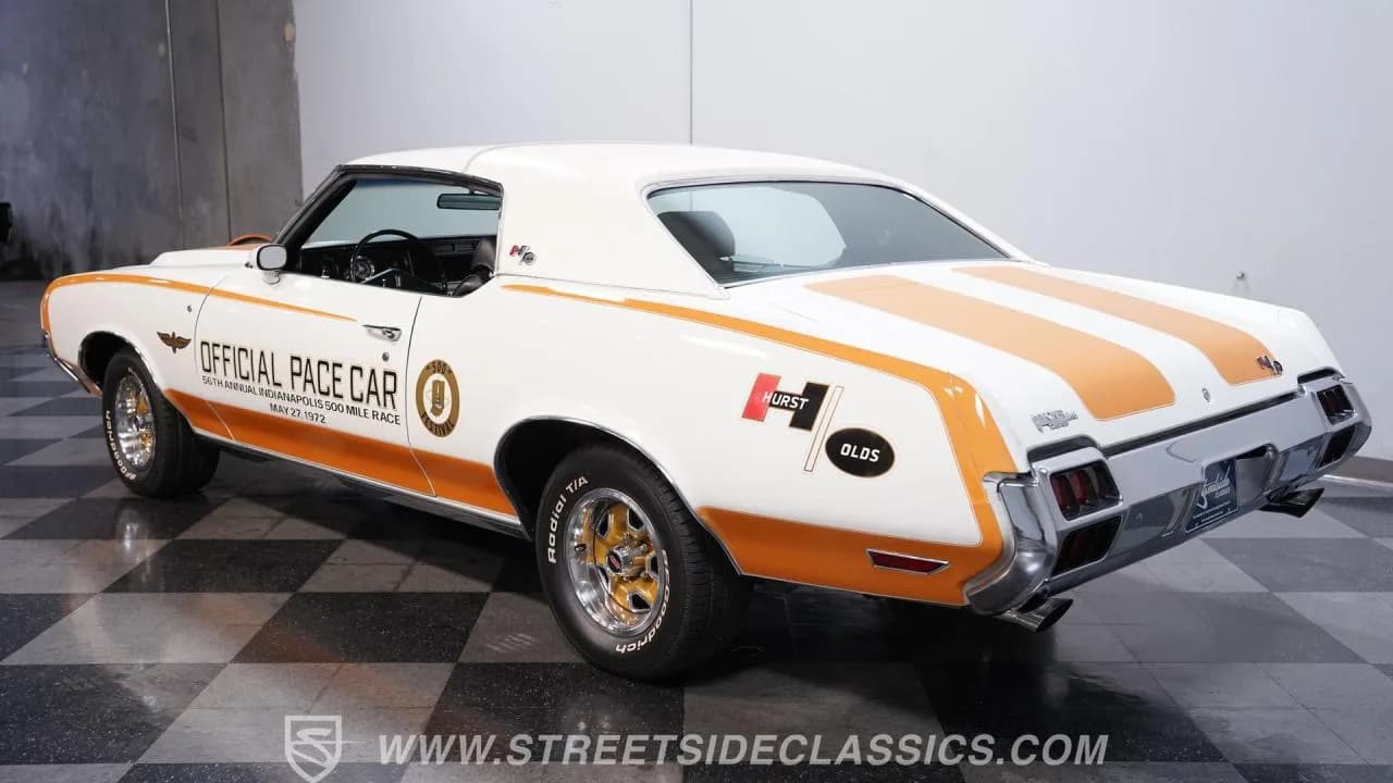 1972 Oldsmobile Cutlass Supreme Hurst/Olds Indy 500 Pace Car - Thumbnail 8