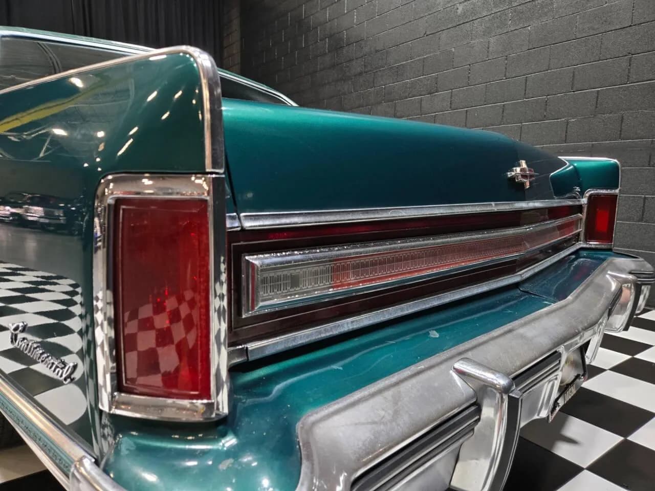 1975 Lincoln Continental - Thumbnail 8