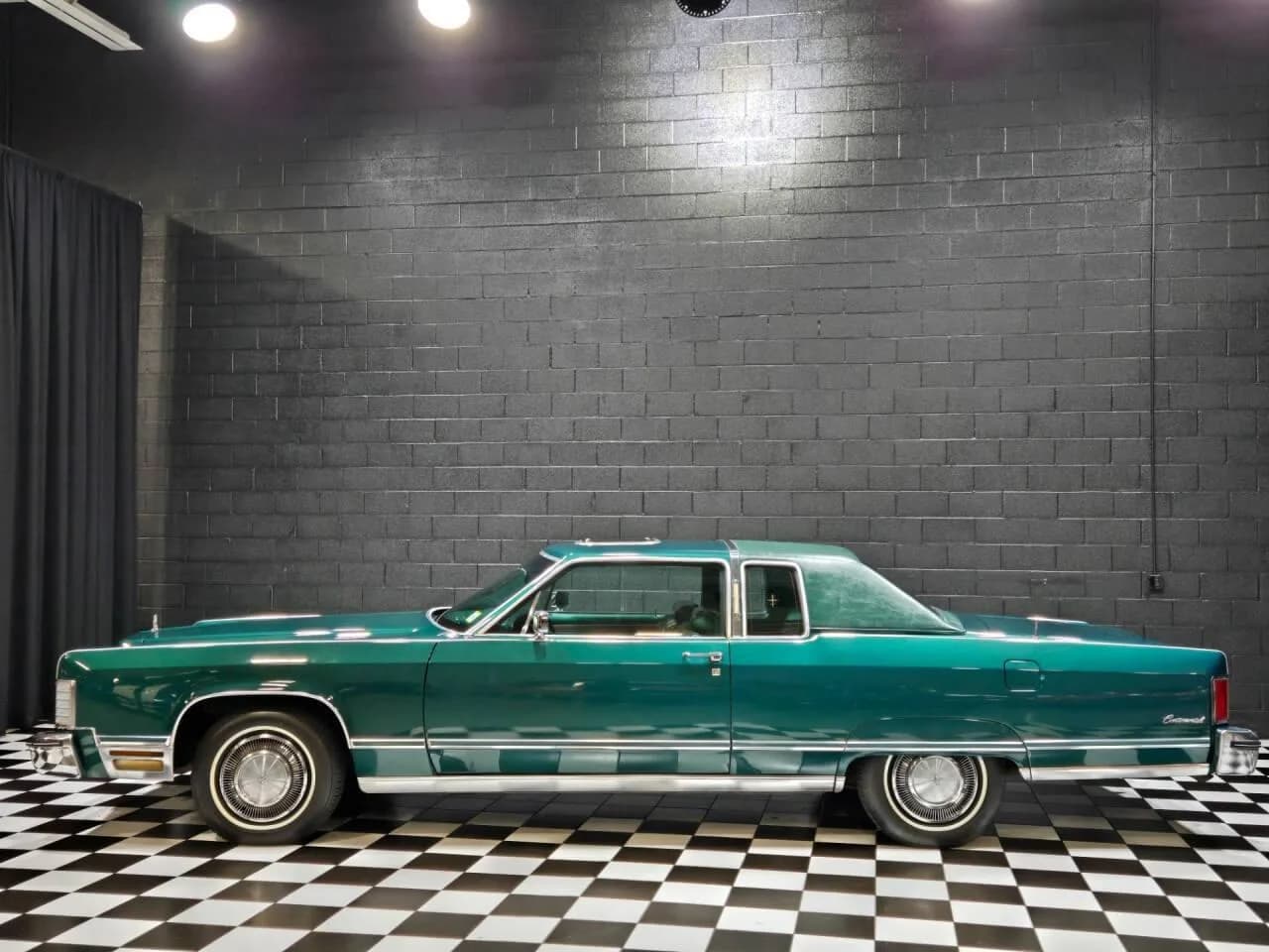 1975 Lincoln Continental - Thumbnail 2