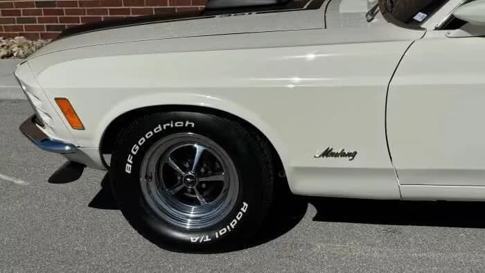 1970 Ford Mustang - Thumbnail 4