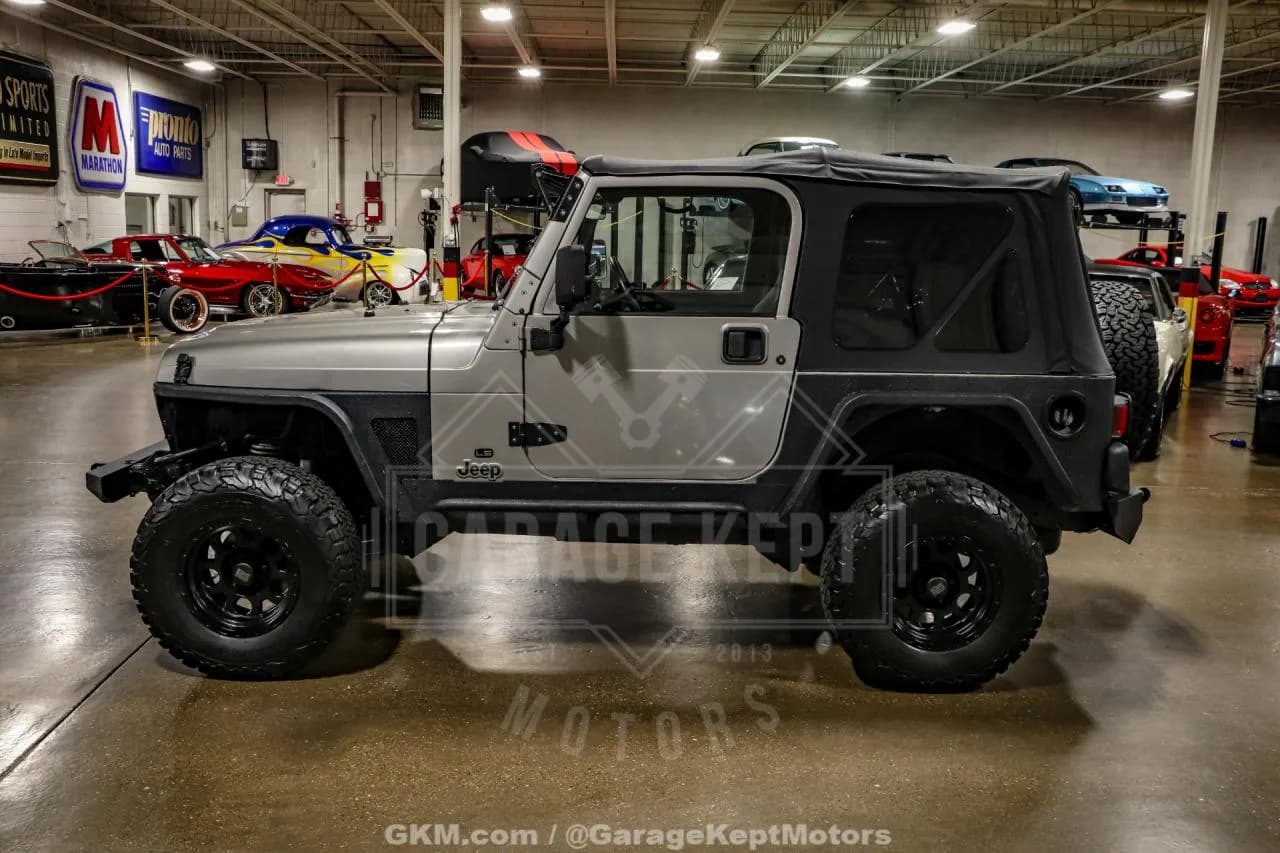 2002 Jeep Wrangler - Thumbnail 5