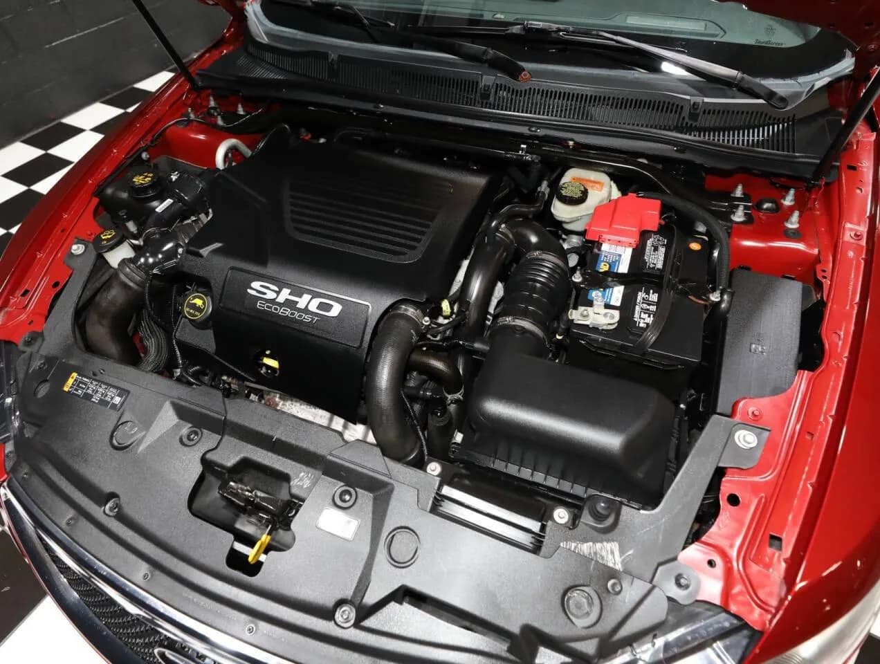 2015 Ford Taurus - Thumbnail 2