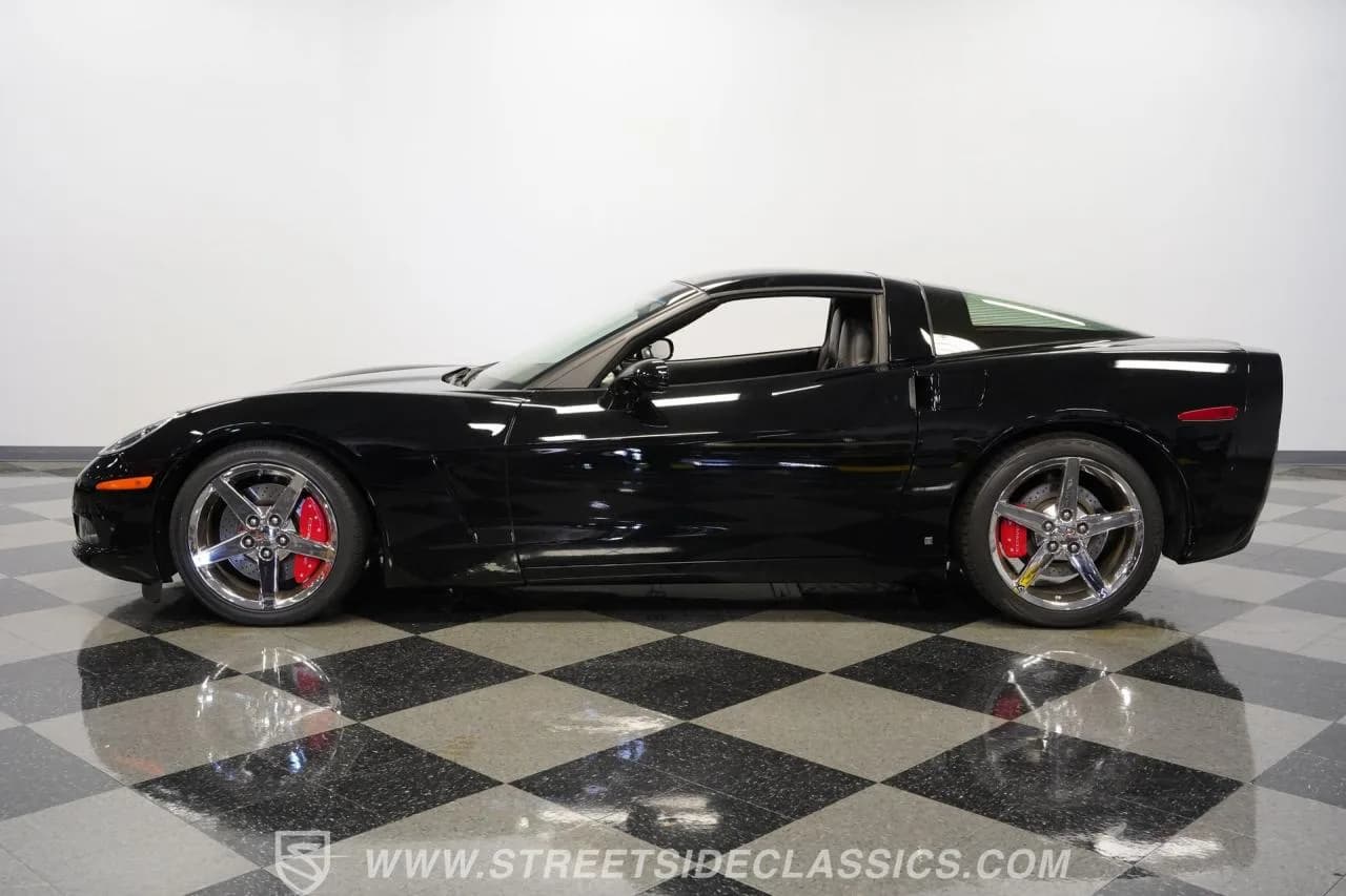 2007 Chevrolet Corvette 2LT Z51 - Thumbnail 2