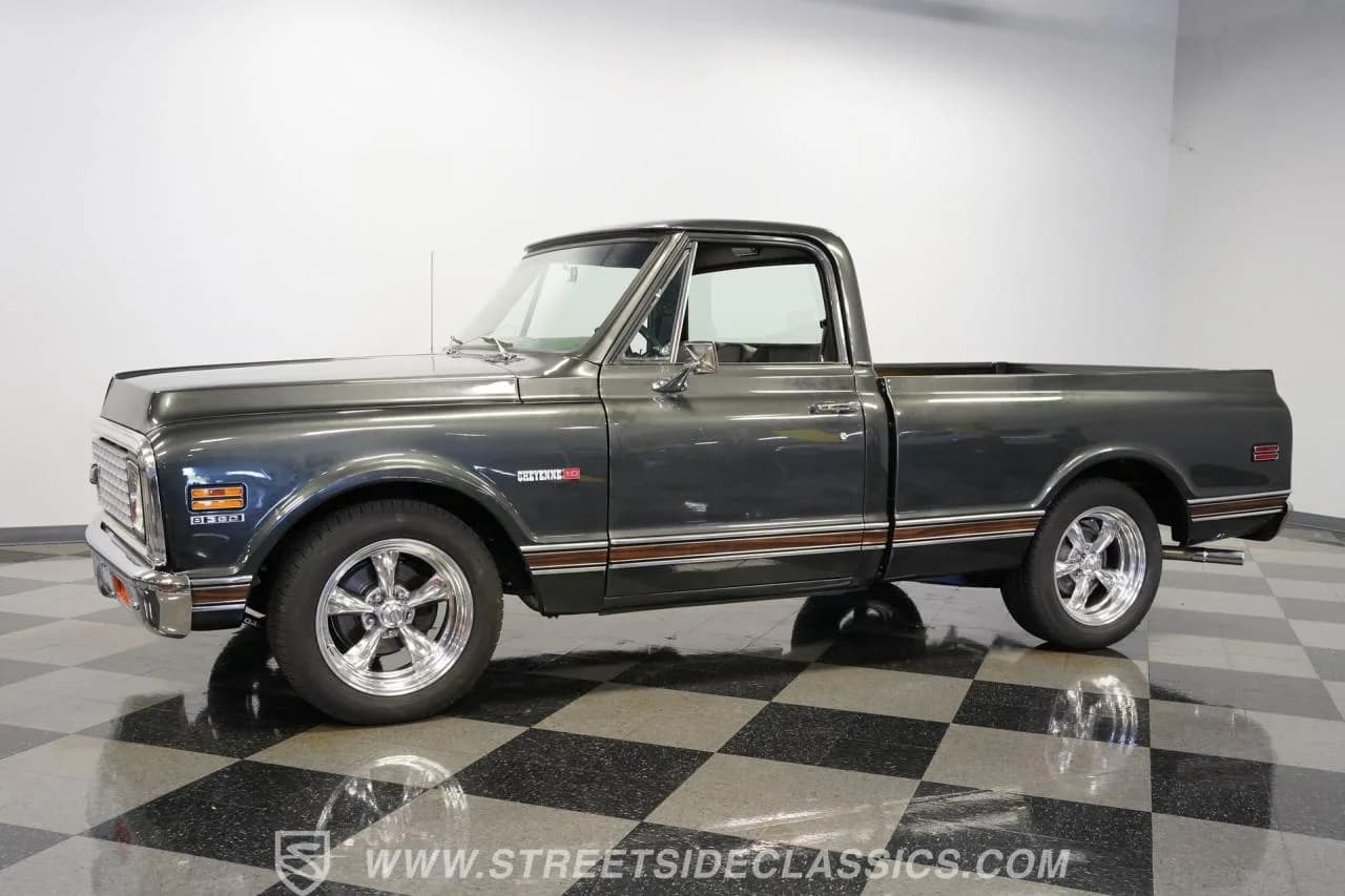 1971 Chevrolet C10 Cheyenne Super Restomod - Thumbnail 7