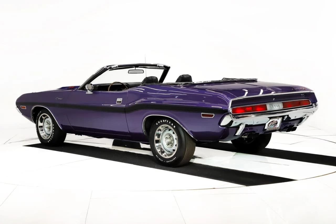 1970 Dodge Challenger R/T - Thumbnail 6
