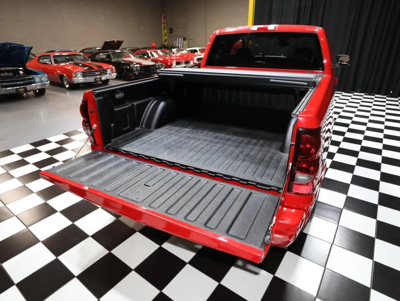 2006 Chevrolet Silverado 1500 SS - Thumbnail 5