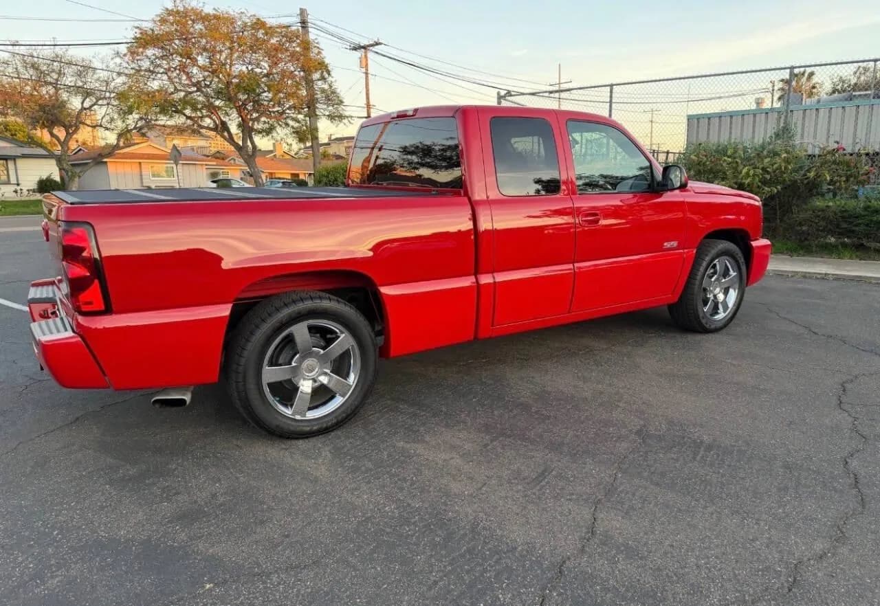 2006 Chevrolet Silverado 1500 SS - Thumbnail 3