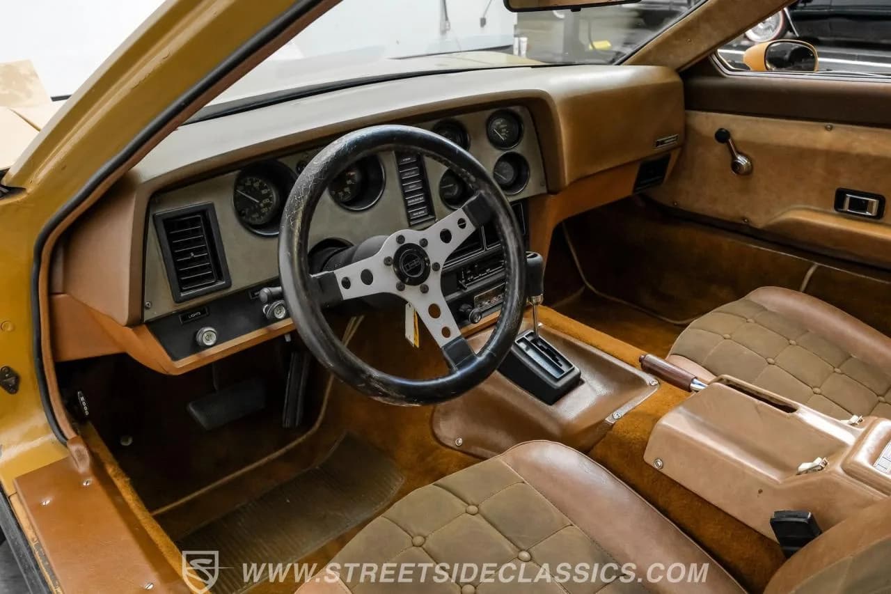 1975 Bricklin SV-1 - Thumbnail 4