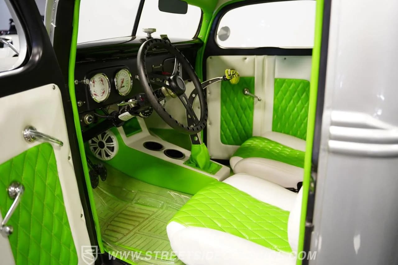1939 Ford Pickup Streetrod - Thumbnail 4