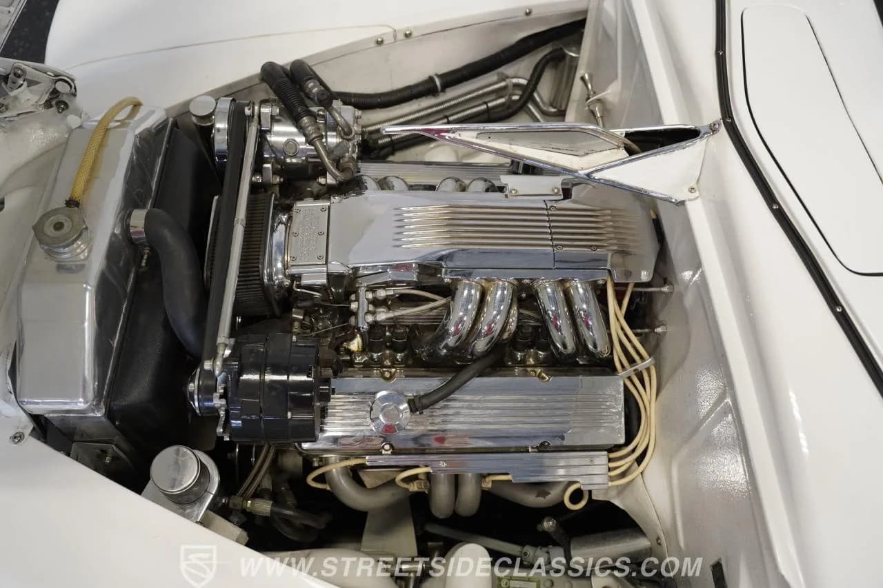 1947 Ford Deluxe Convertible Restomod - Thumbnail 4
