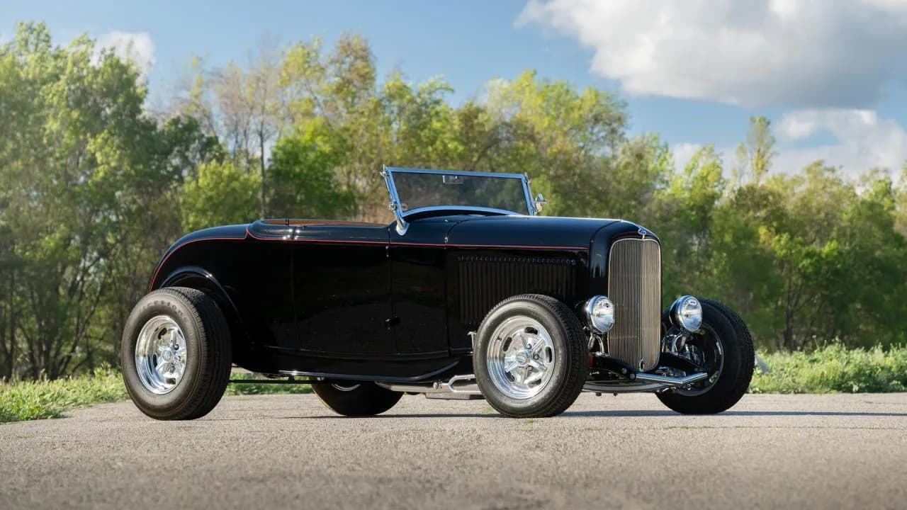 1932 Ford Hot Rod "High-Boy" Roadster