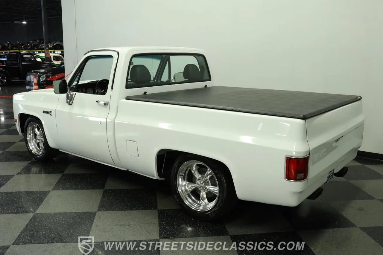 1986 GMC Sierra 1500 Restomod - Thumbnail 7