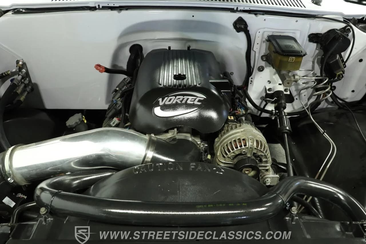 1986 GMC Sierra 1500 Restomod - Thumbnail 3