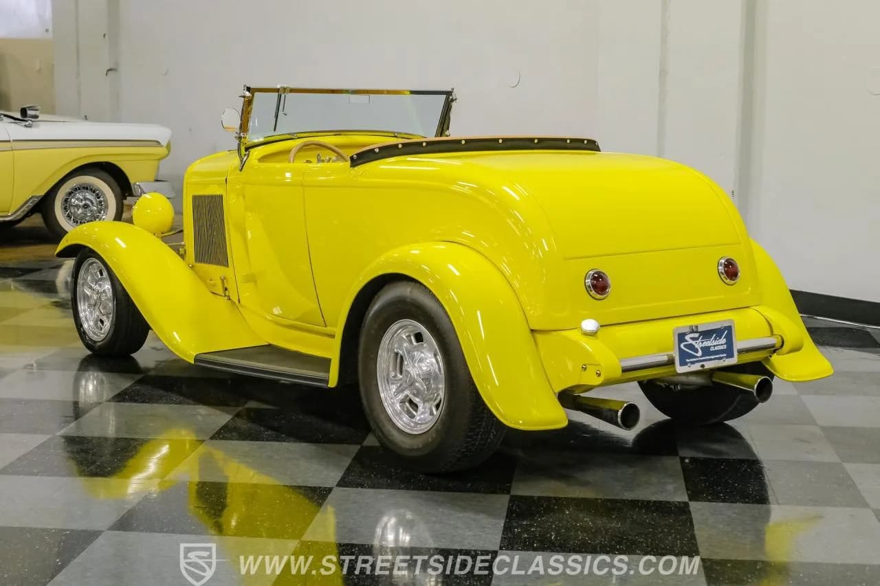 1932 Ford Roadster Streetrod - Thumbnail 8