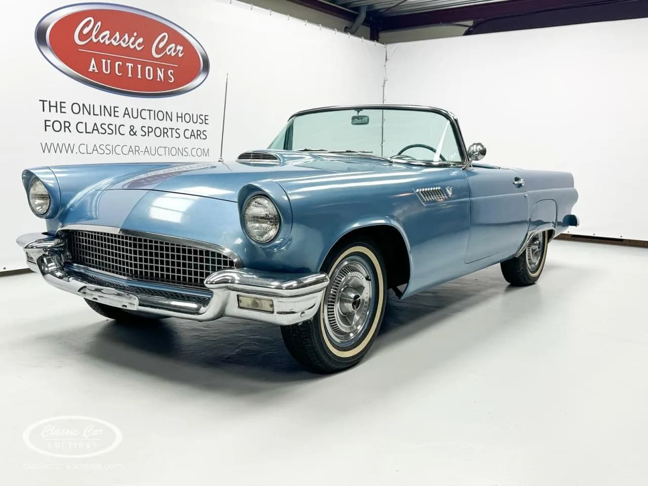 1955 Ford Thunderbird