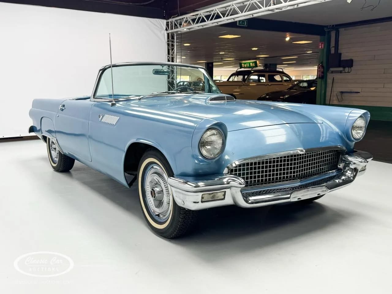 1955 Ford Thunderbird - Thumbnail 3