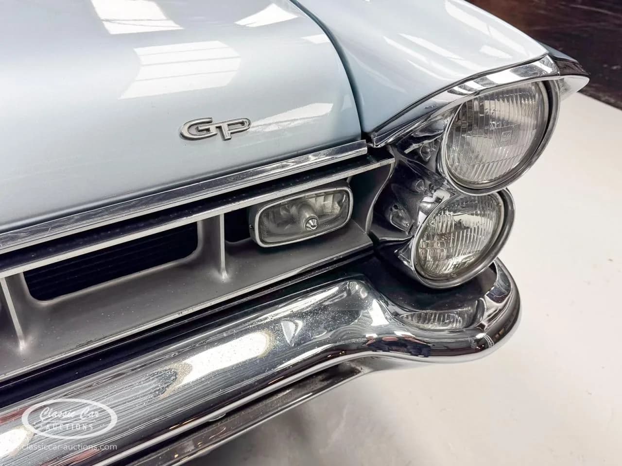 1965 Pontiac Grand Prix - Thumbnail 8