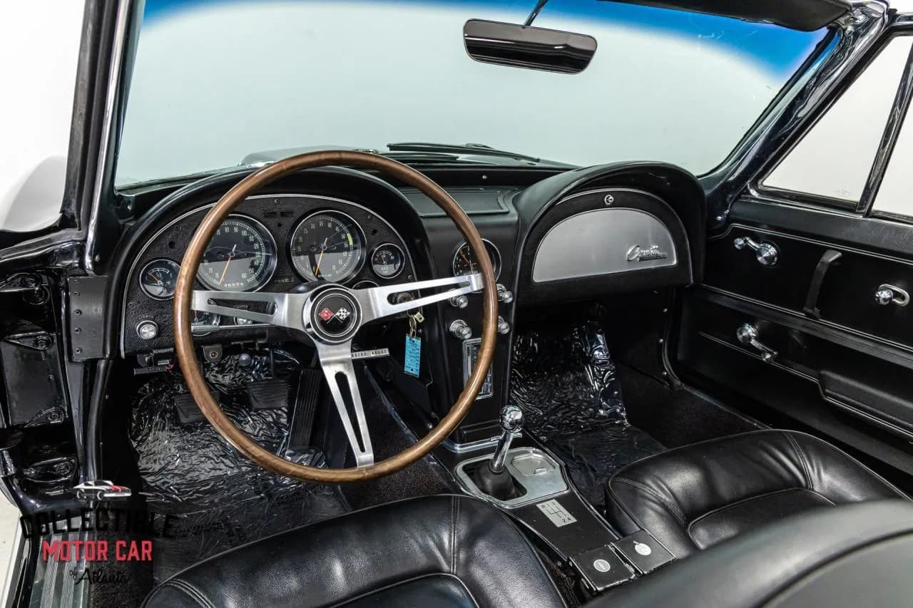 1965 Chevrolet Corvette - Thumbnail 3