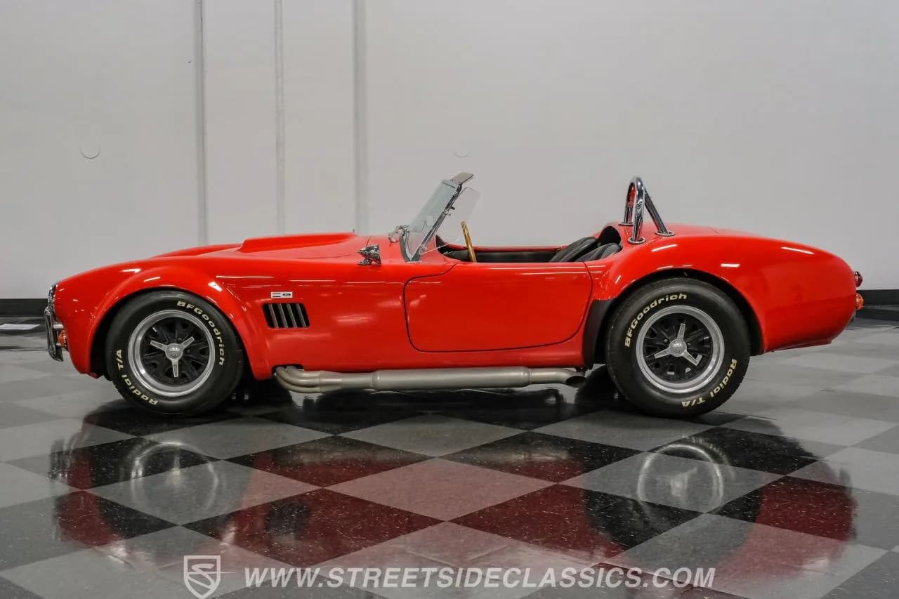 1965 Shelby Cobra Classic Roadster LTD - Image 2