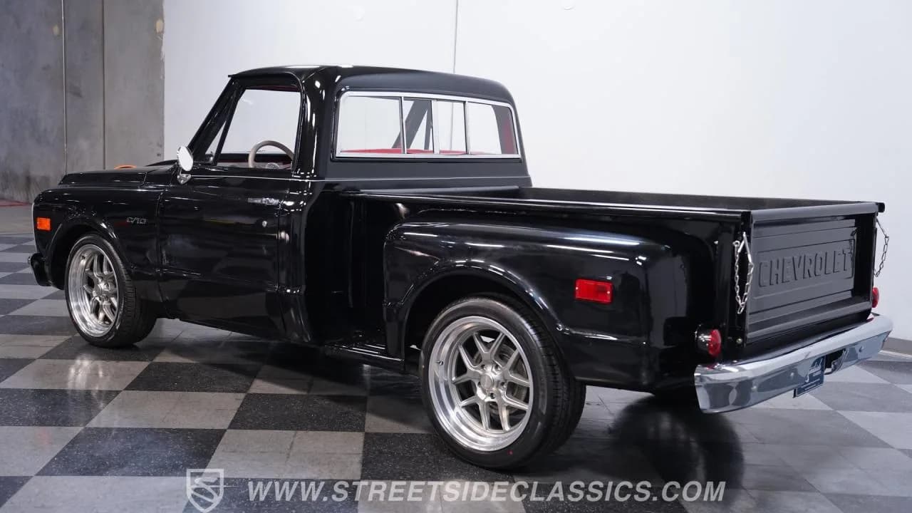 1969 Chevrolet c10 Stepside - Thumbnail 8