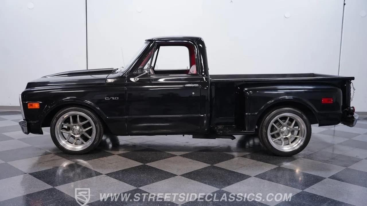 1969 Chevrolet c10 Stepside - Thumbnail 2