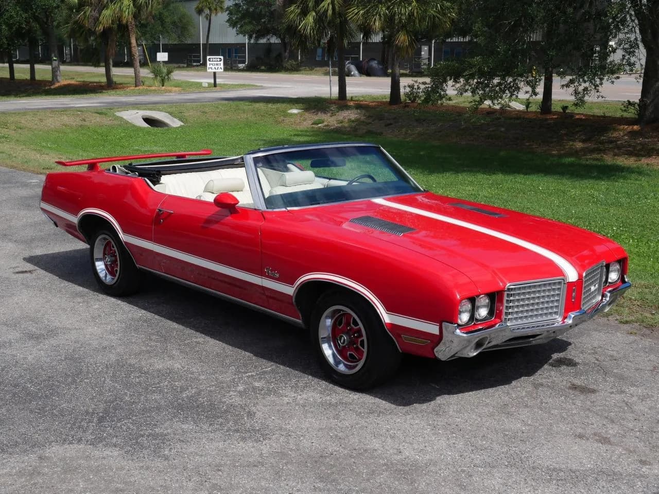 1972 Oldsmobile Cutlass Supreme Convertible - Thumbnail 5