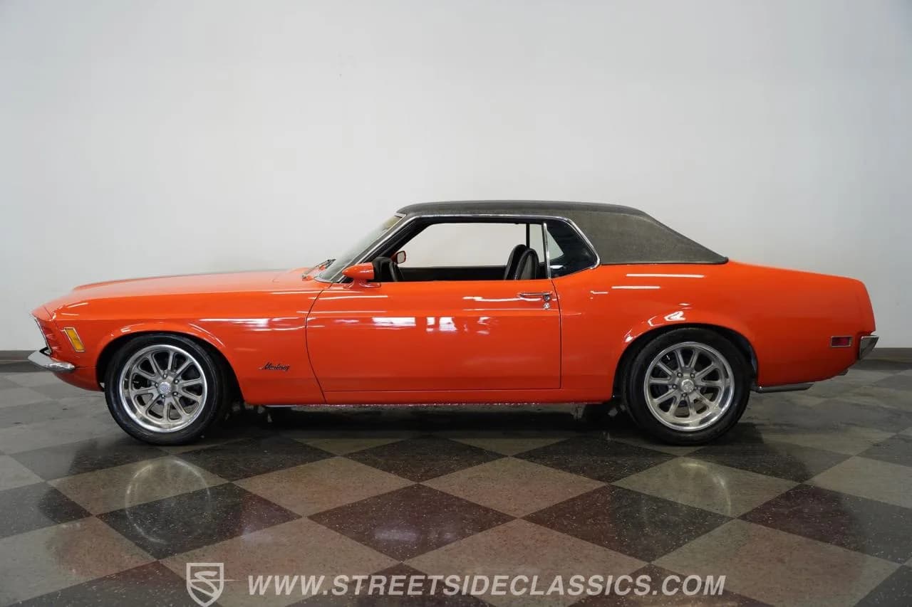1970 Ford Mustang - Thumbnail 2