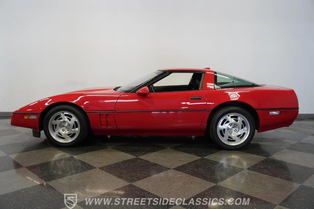 1990 Chevrolet Corvette ZR1 - Thumbnail 2