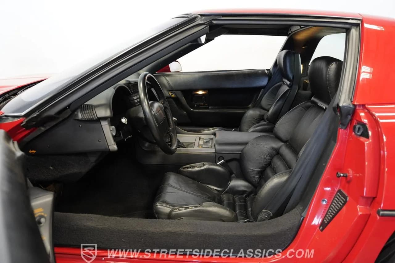 1990 Chevrolet Corvette ZR1 - Thumbnail 3
