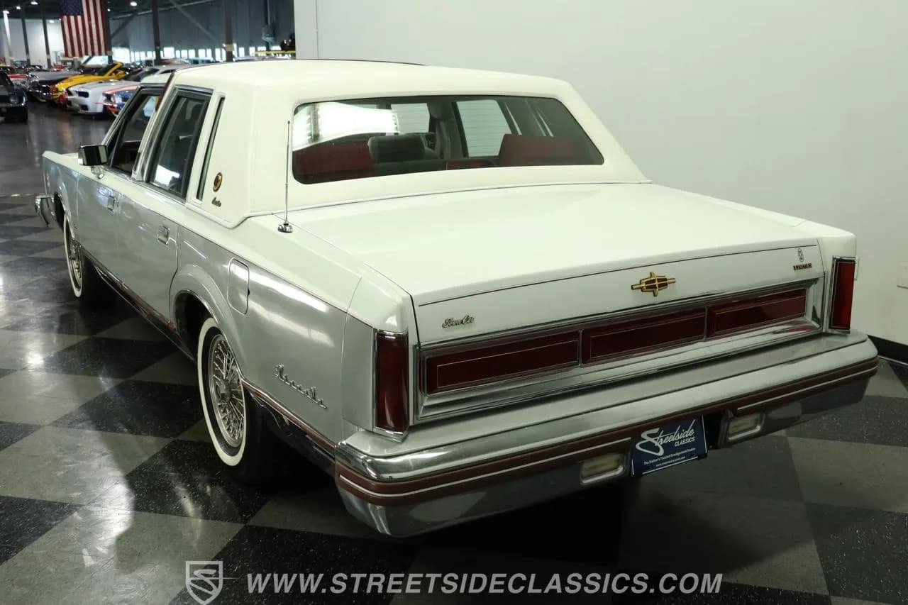 1984 Lincoln Town Car Cartier - Thumbnail 8