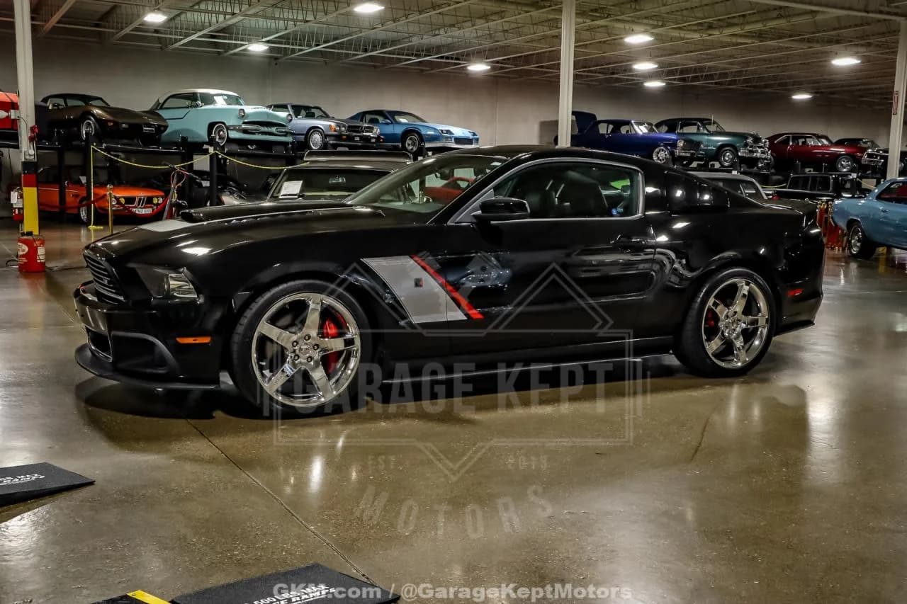 2013 Ford Mustang - Thumbnail 4