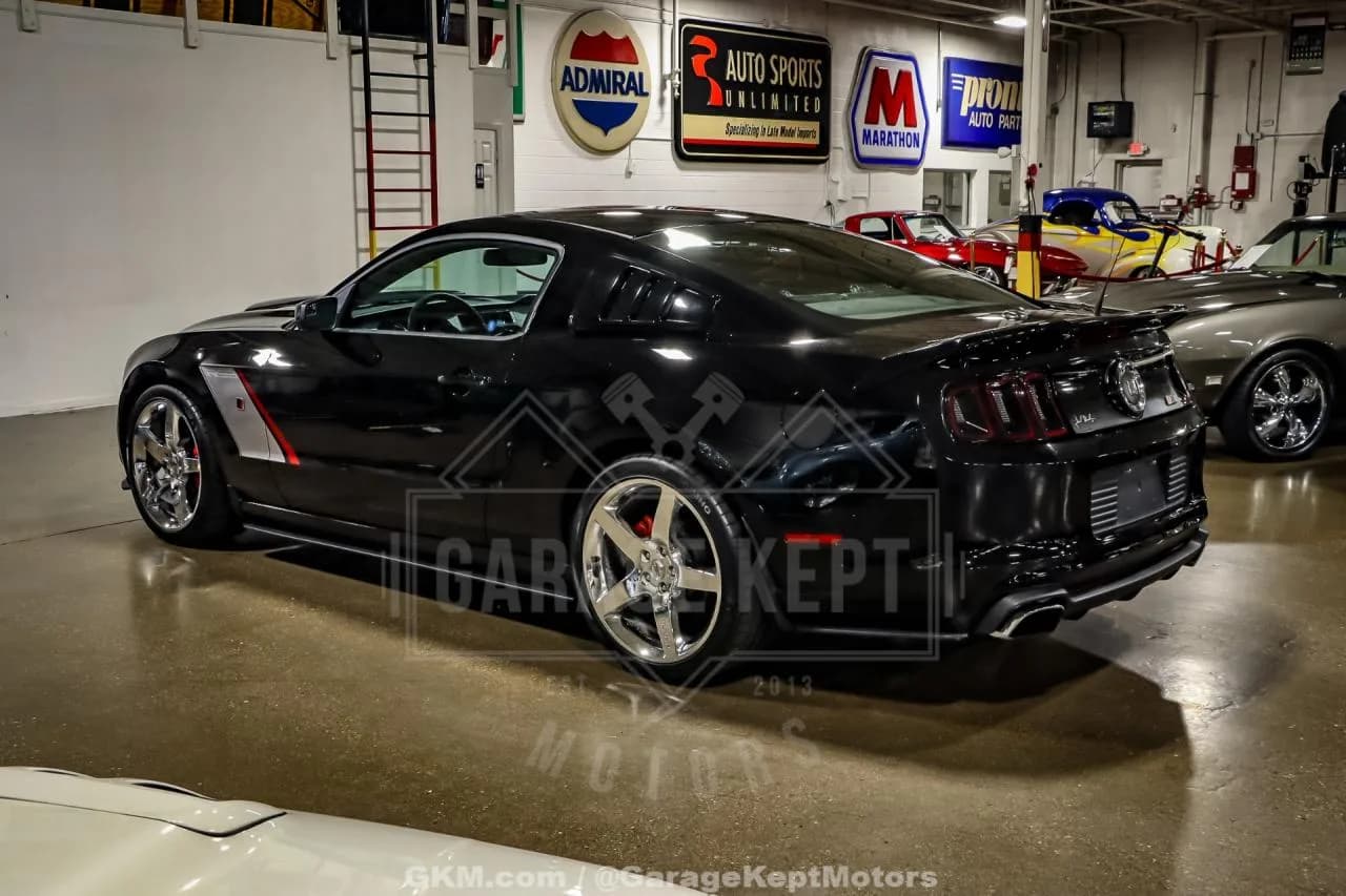 2013 Ford Mustang - Thumbnail 6
