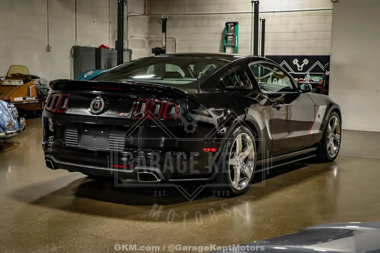 2013 Ford Mustang - Thumbnail 8