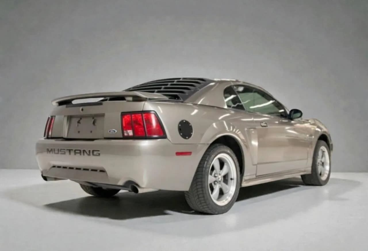 2002 Ford Mustang - Thumbnail 2