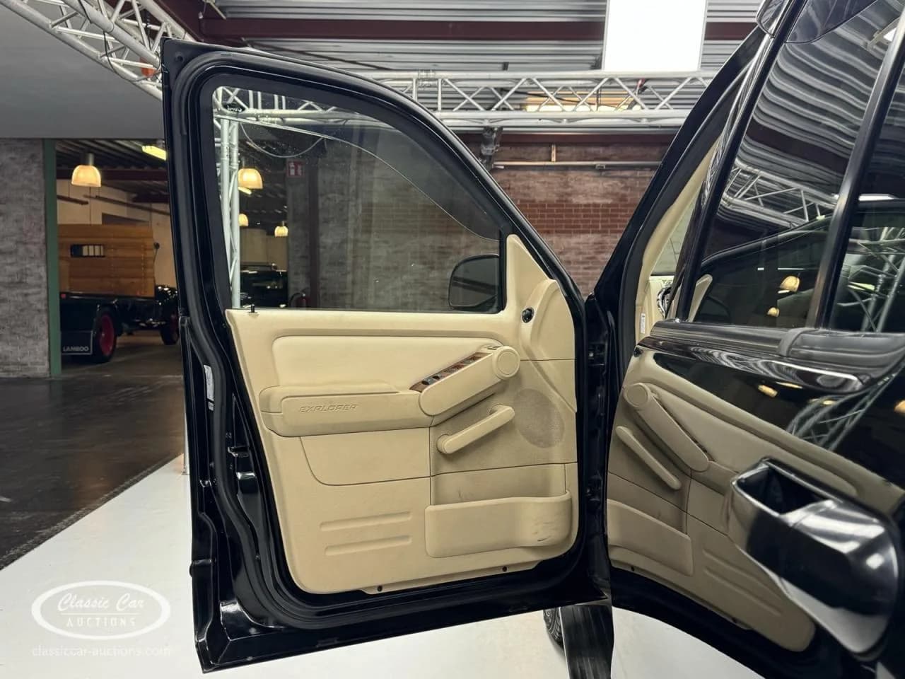 2007 Ford Explorer - Thumbnail 8