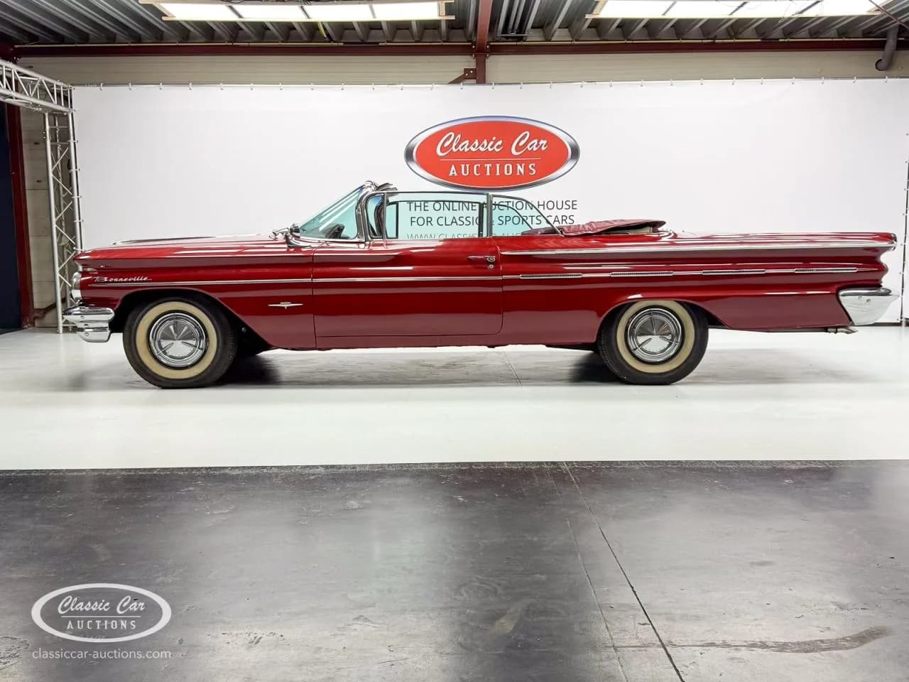 1960 Pontiac Bonneville - Thumbnail 7