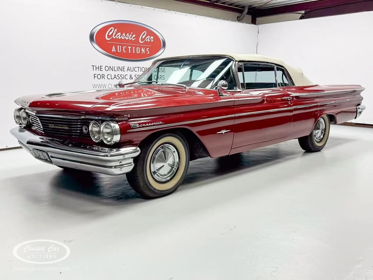 1960 Pontiac Bonneville - Thumbnail 2