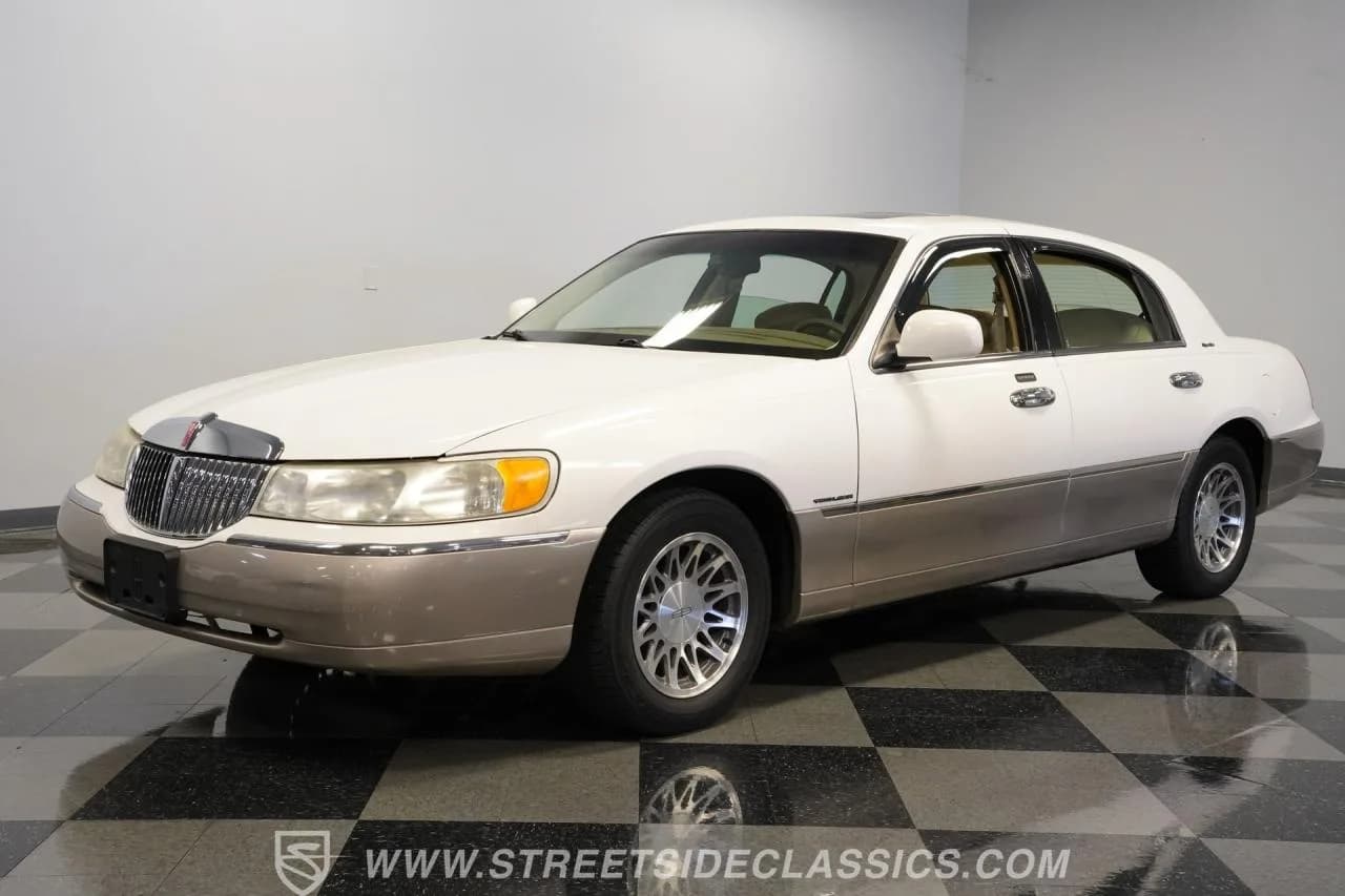 2000 Lincoln Town Car Signature Series - Thumbnail 6