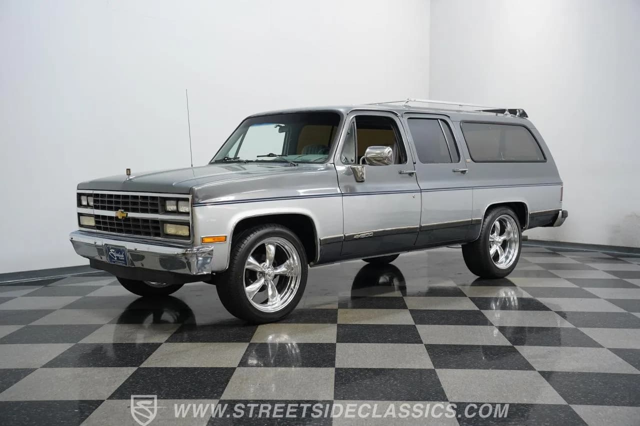1990 Chevrolet Suburban - Thumbnail 6
