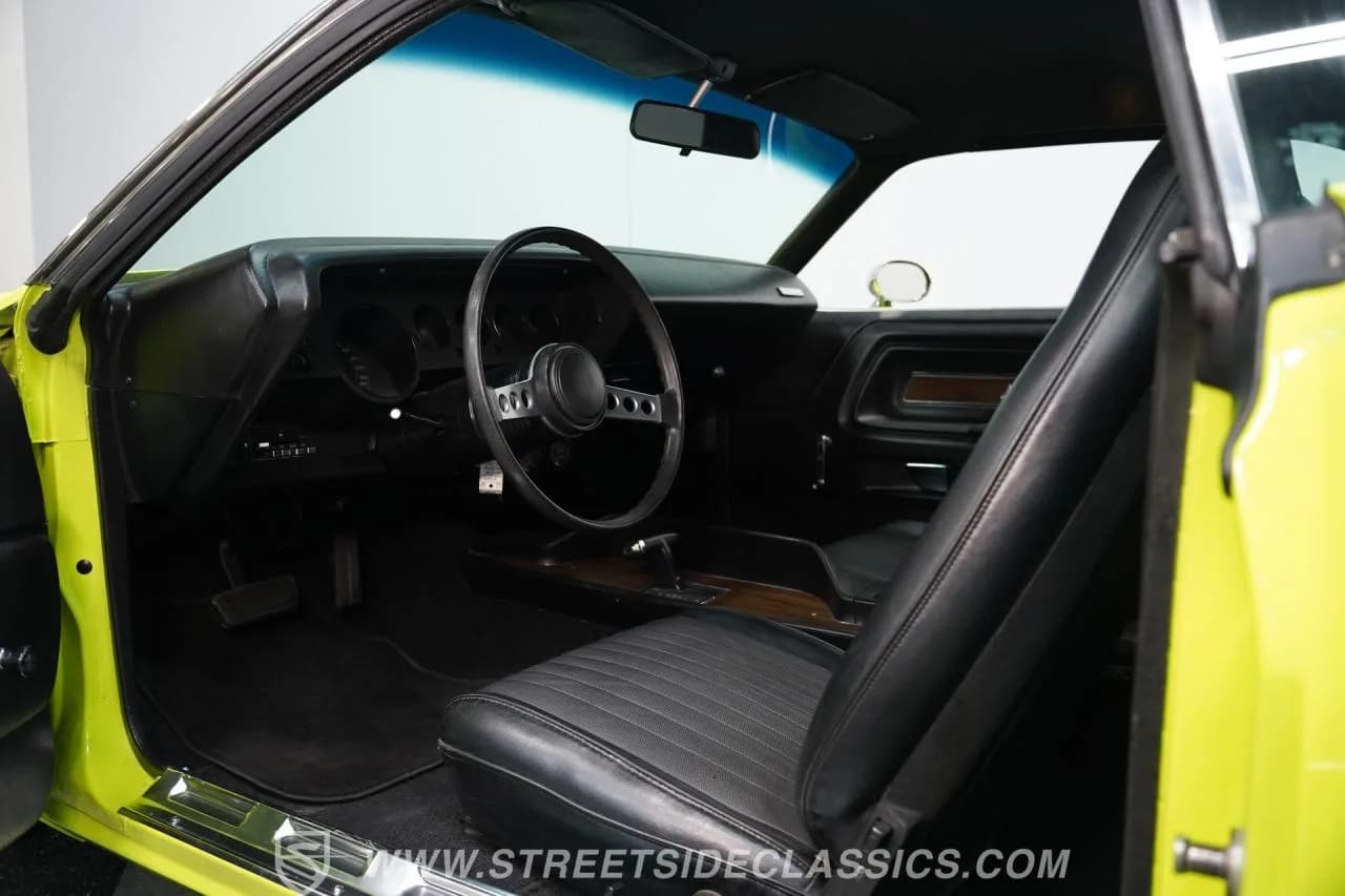 1972 Dodge Challenger - Thumbnail 4